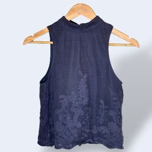 J.O.A Los Angeles Mock Neck Top Floral Crochet Navy Blue Tank Top‎ Small